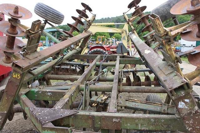 Image of John Deere 330 equipment image 3