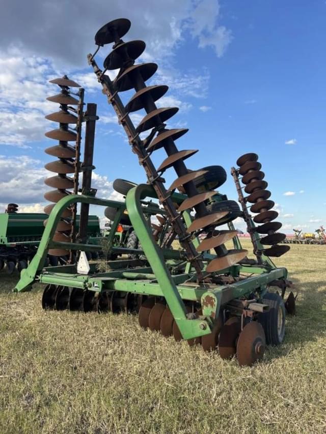 Image of John Deere 330 equipment image 4