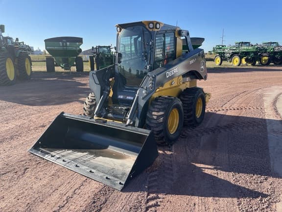 Image of John Deere 330P equipment image 2