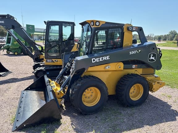 Image of John Deere 330P equipment image 1