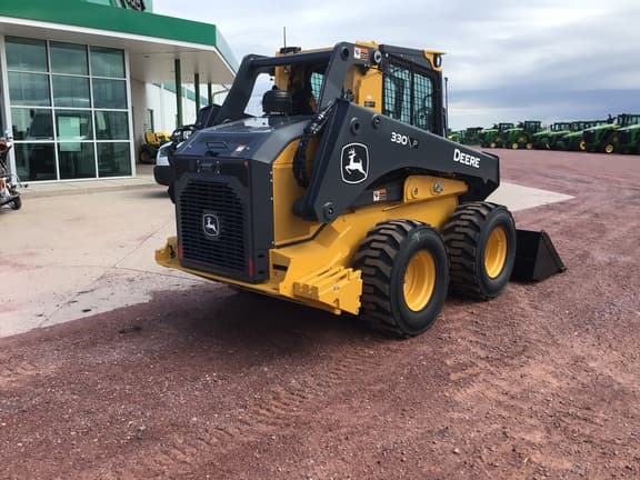 Image of John Deere 330P equipment image 4