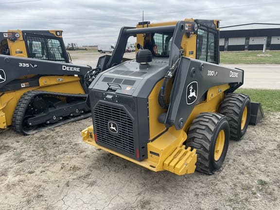 Image of John Deere 330P equipment image 4