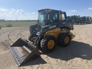 John Deere 330P Image