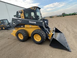 John Deere 330P Image