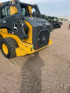 Image of John Deere 330P equipment image 2