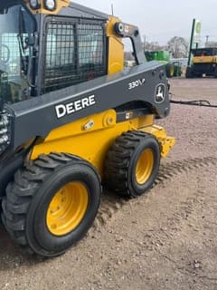 Image of John Deere 330P equipment image 3