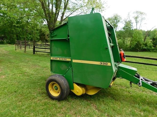 Image of John Deere 330 equipment image 2