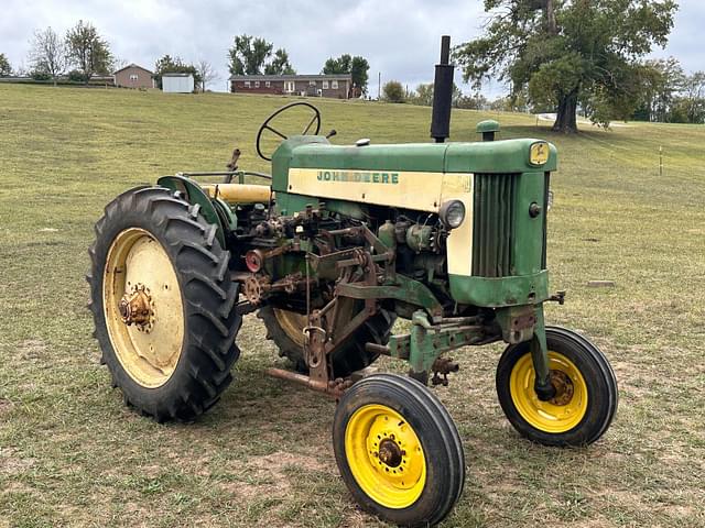 Image of John Deere 330 equipment image 4