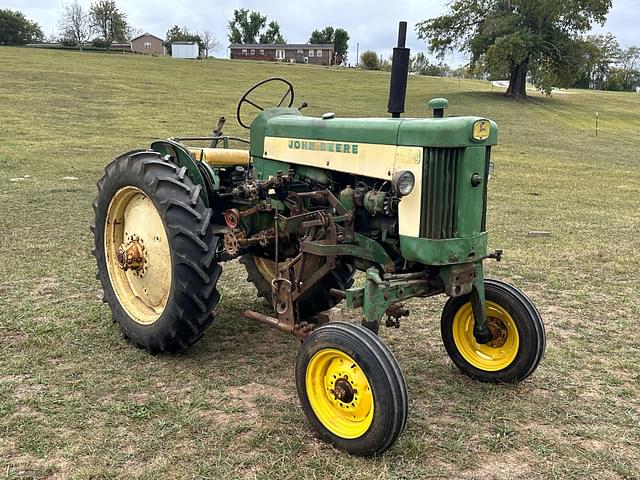 Image of John Deere 330 equipment image 3