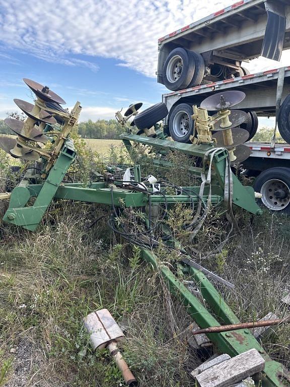 Image of John Deere 330 equipment image 1