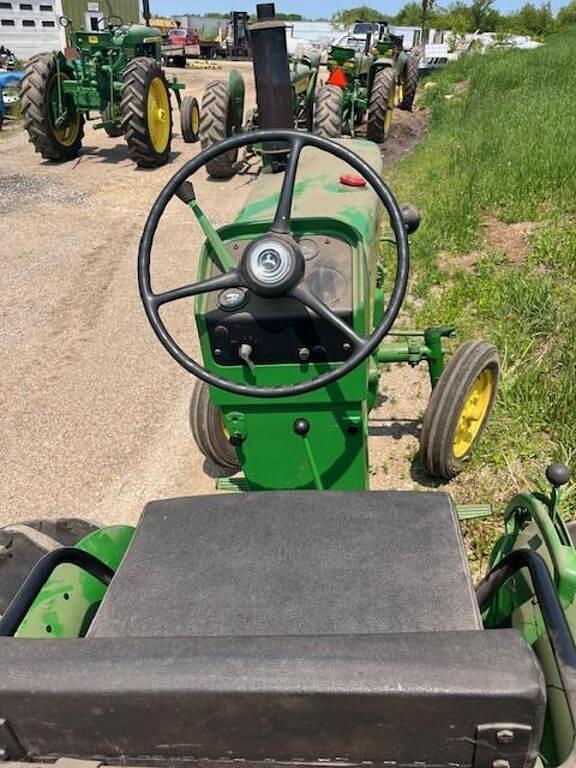 Image of John Deere 330 equipment image 3