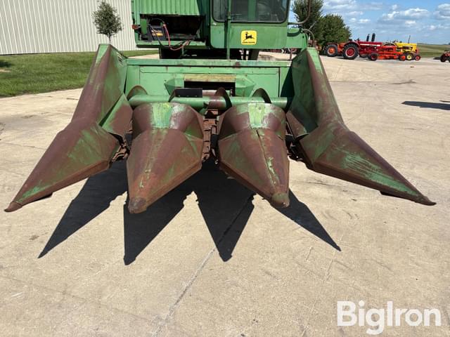 Image of John Deere 3300 equipment image 1