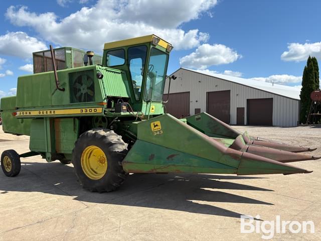 Image of John Deere 3300 equipment image 2