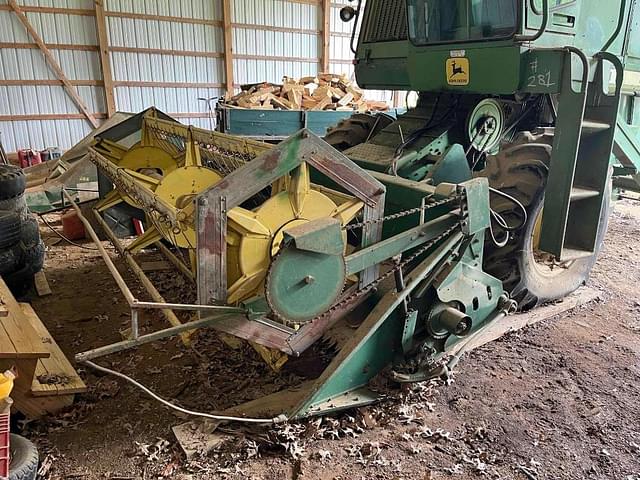 Image of John Deere 3300 equipment image 3
