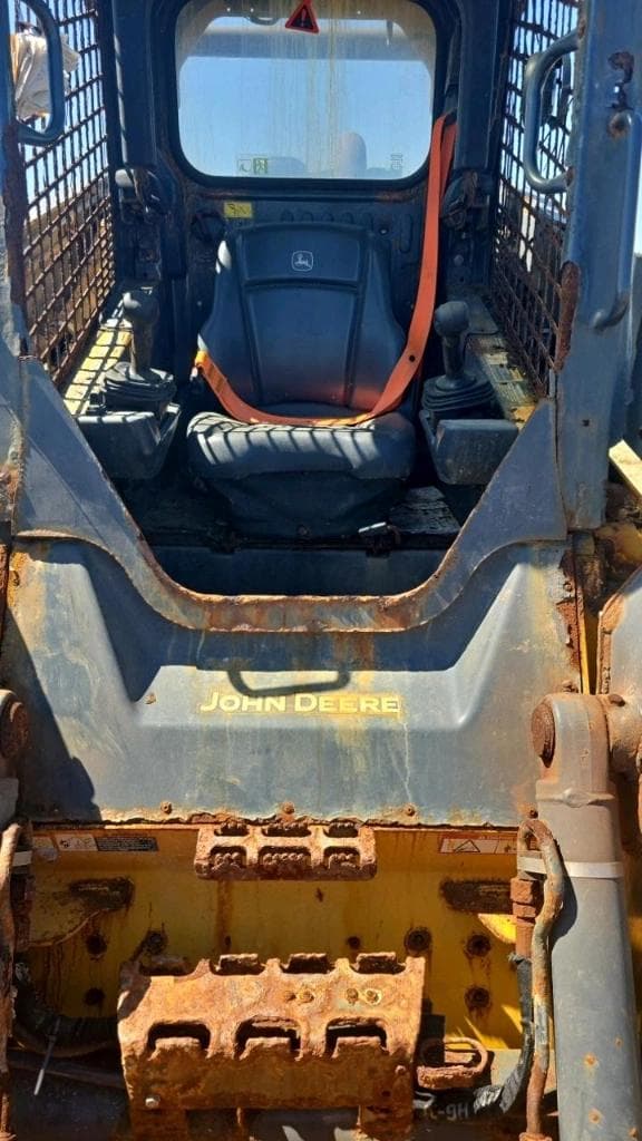 Image of John Deere 330G equipment image 2