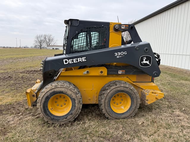 Image of John Deere 330G equipment image 2