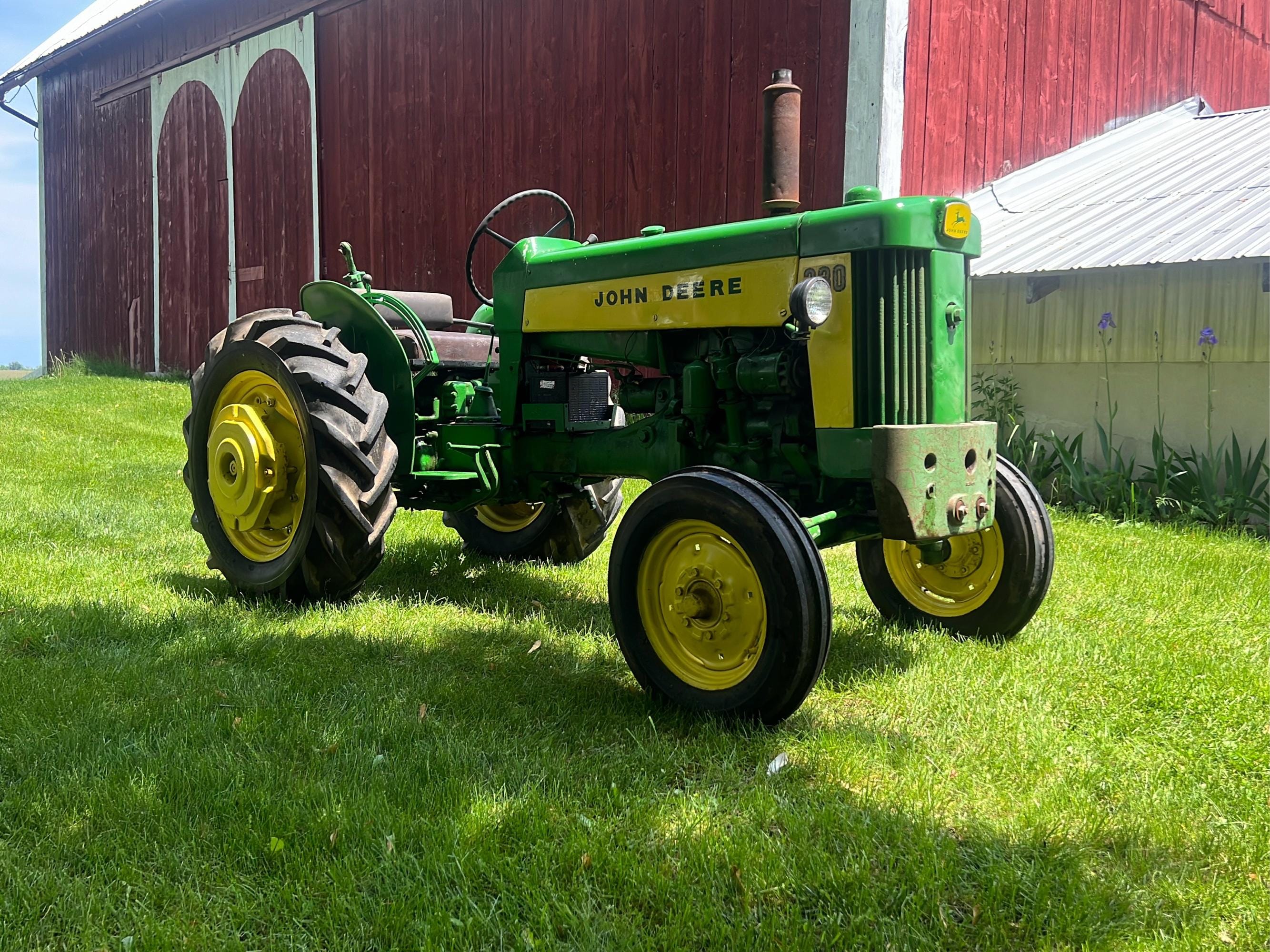 Main image John Deere 330