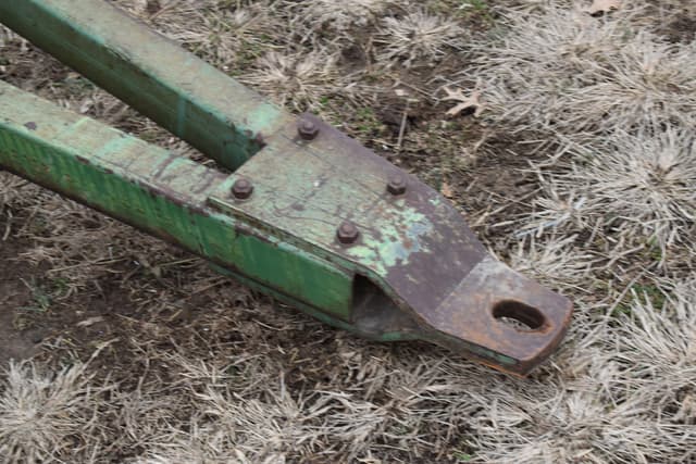 Image of John Deere 331 equipment image 3