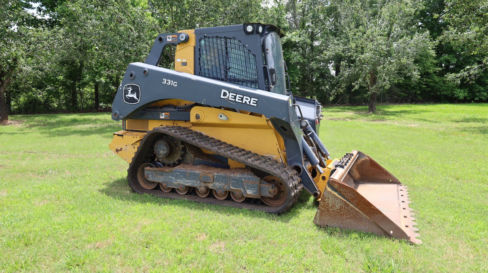 John Deere 331G Equipment Image0