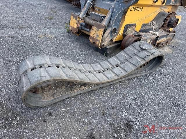 Image of John Deere 331G equipment image 4