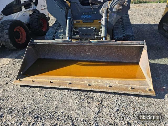 Image of John Deere 331G equipment image 1