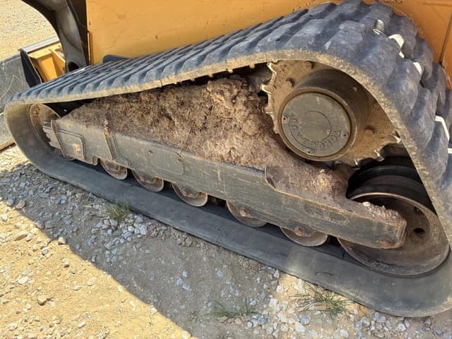 Image of John Deere 331G equipment image 4