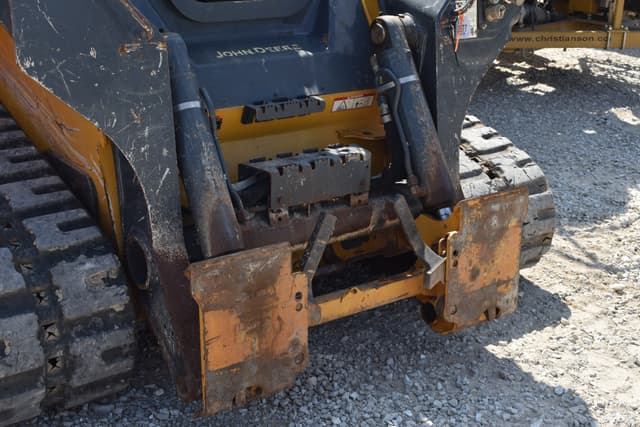 Image of John Deere 331G equipment image 3