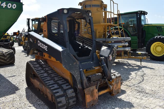 Image of John Deere 331G equipment image 2