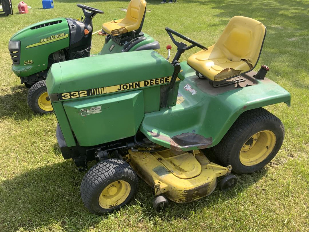 Image of John Deere 332 Primary image