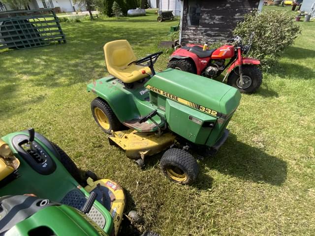 Image of John Deere 332 equipment image 2