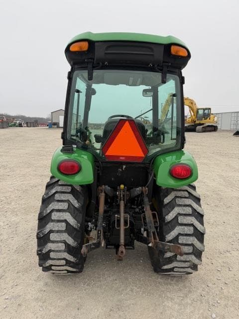 Image of John Deere 3320 equipment image 3