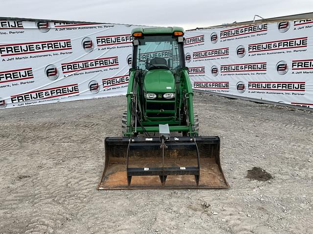 Image of John Deere 3320 equipment image 1