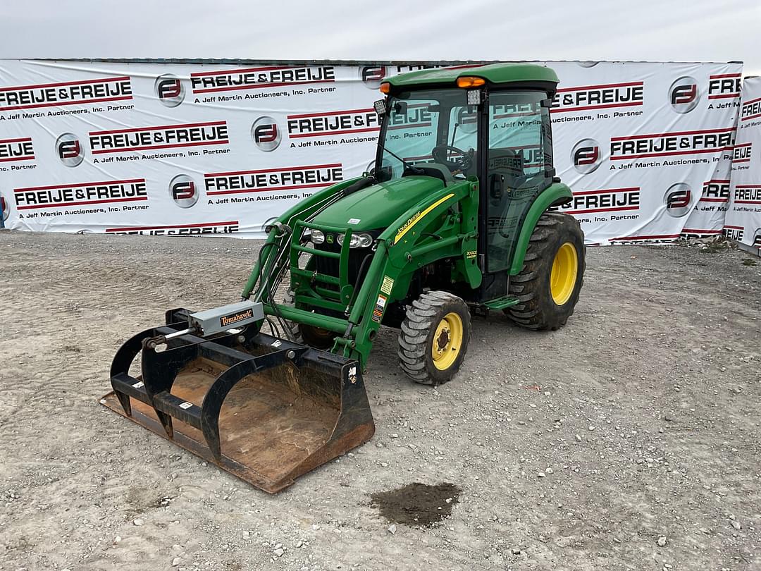Image of John Deere 3320 Primary image