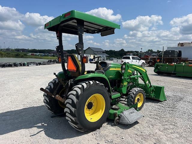 Image of John Deere 3320 equipment image 3