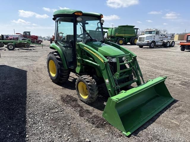 Image of John Deere 3320 equipment image 3