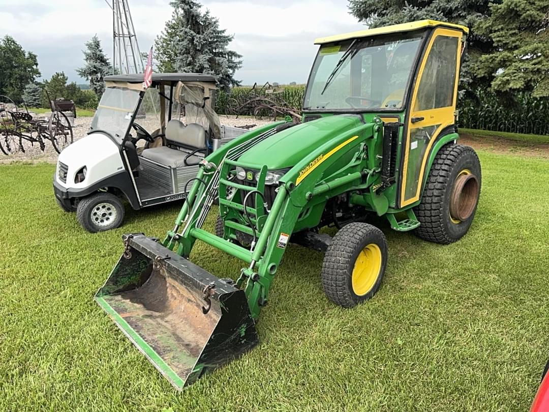 Image of John Deere 3320 Primary image