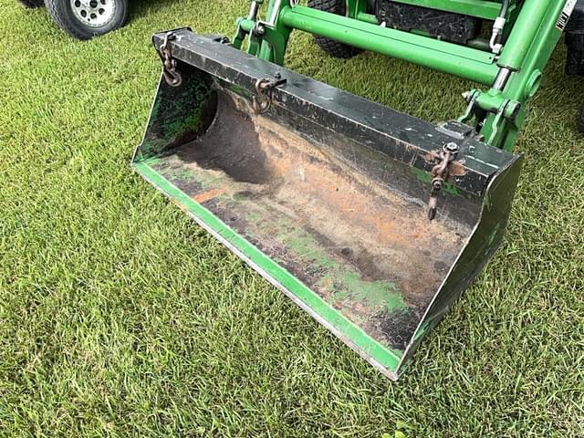 Image of John Deere 3320 equipment image 3