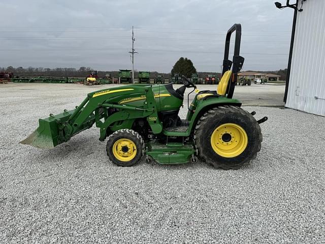 Image of John Deere 3320 equipment image 2