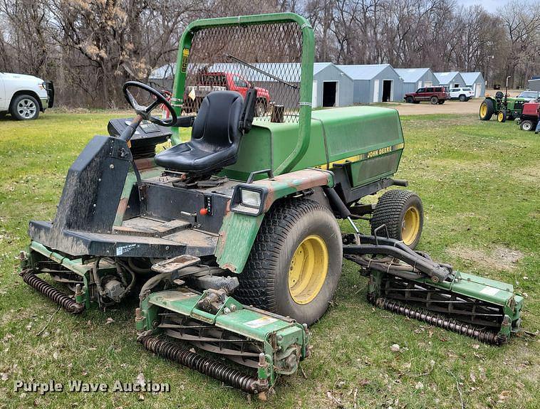 Image of John Deere 3325 Primary image