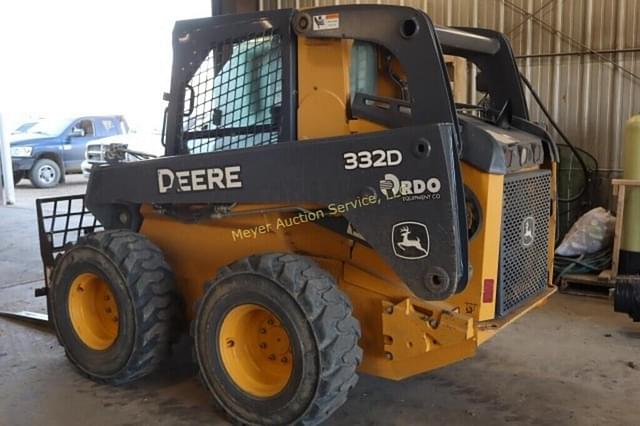 Image of John Deere 332D equipment image 4