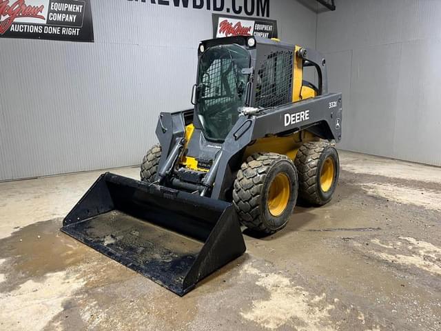 Image of John Deere 332E equipment image 1