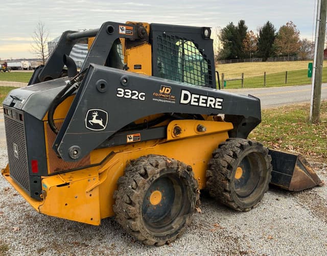 Image of John Deere 332G equipment image 4