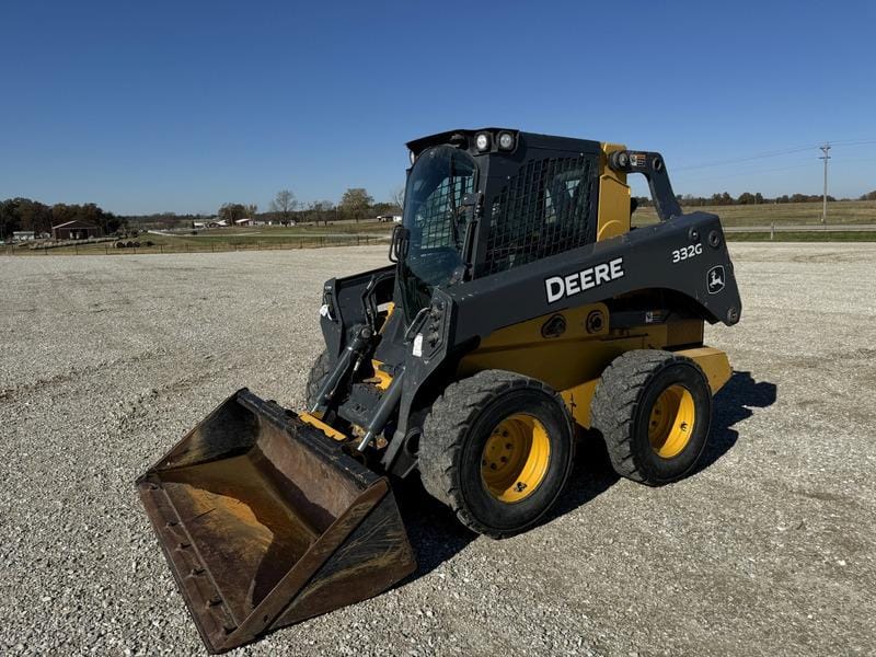 Main image John Deere 332G