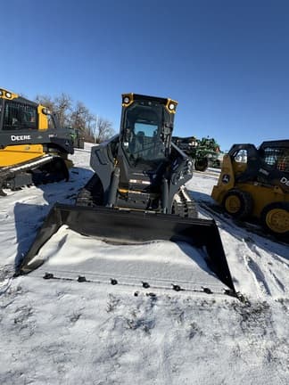 Image of John Deere 333P equipment image 3