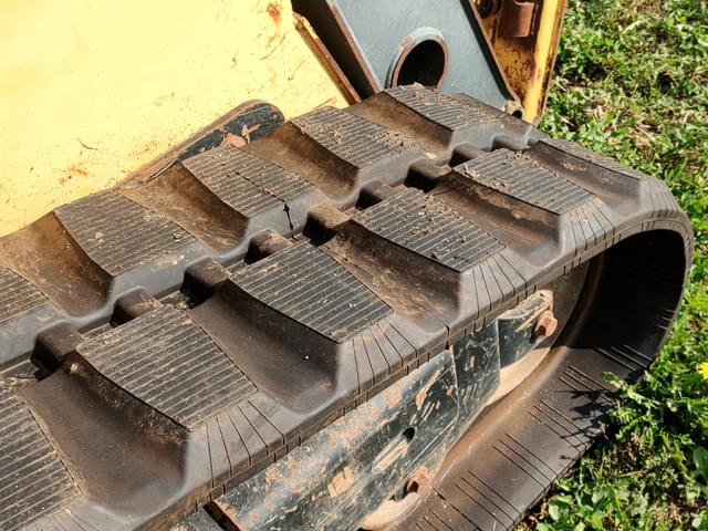 Image of John Deere 333D equipment image 2