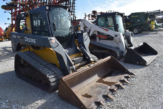 Image of John Deere 333D equipment image 2