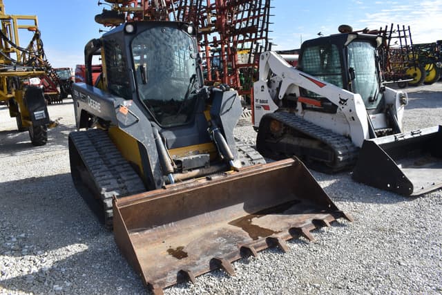 Image of John Deere 333D equipment image 1