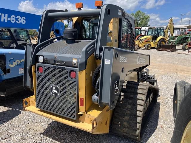 Image of John Deere 333E equipment image 2