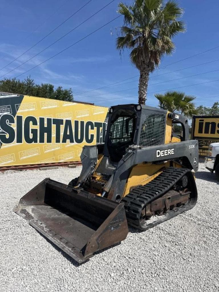 Image of John Deere 333E Primary image