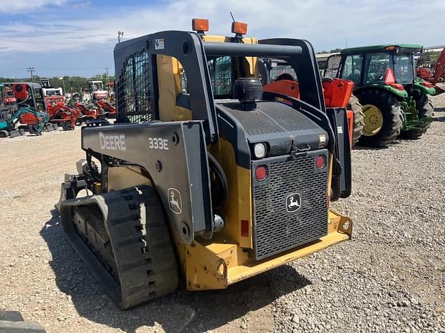 Image of John Deere 333E equipment image 3